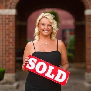 Meet your Posher, Gina